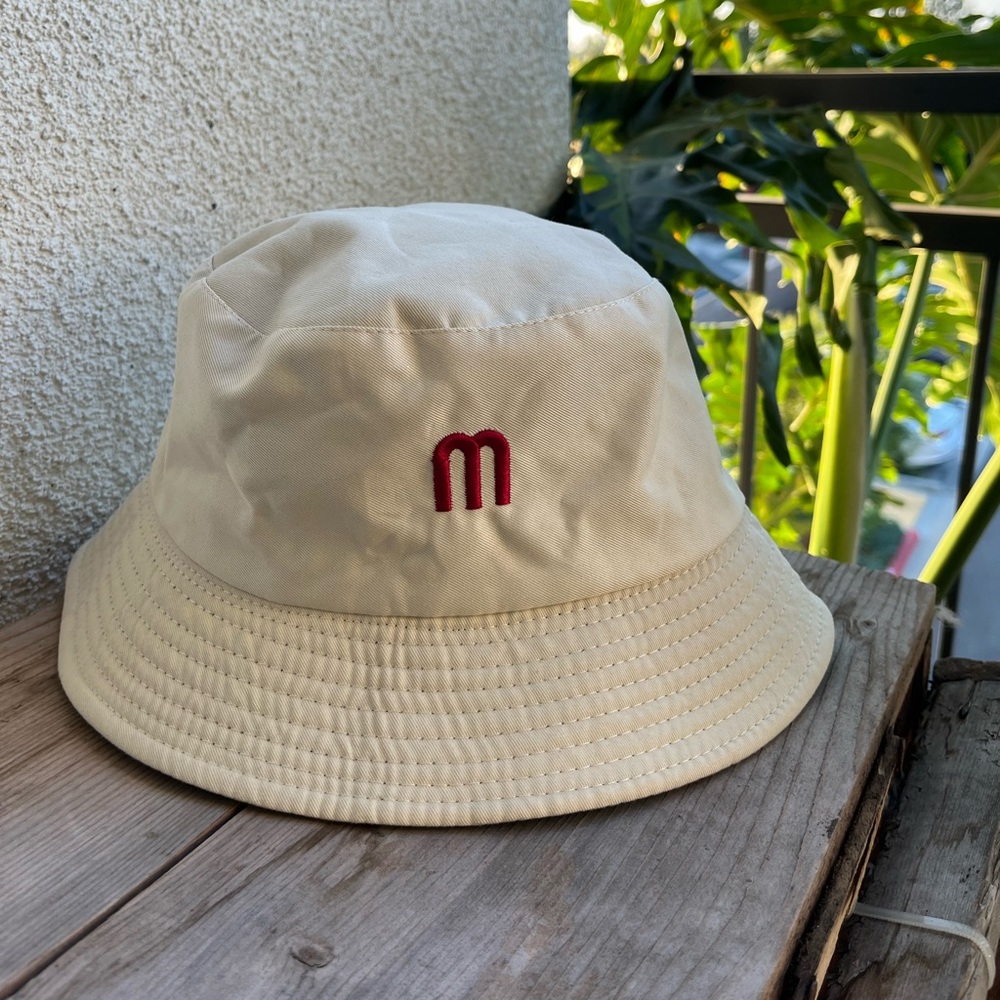 Double sided bucket hat 🤪